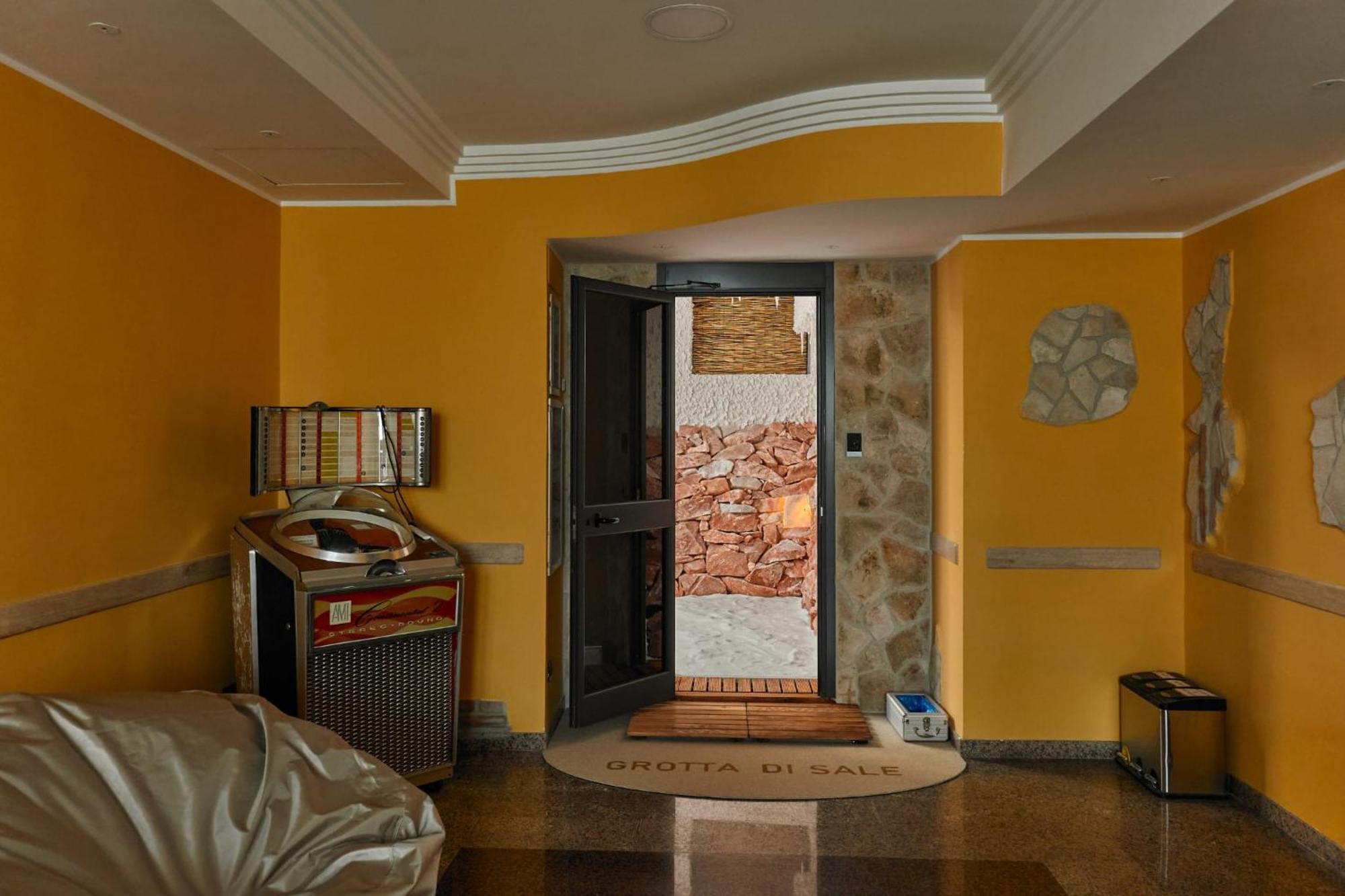 Hotel Aurora Wellness & Spa Тиволи-Терме Экстерьер фото